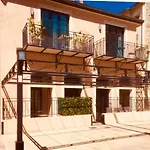 Duplex Patio Wilson